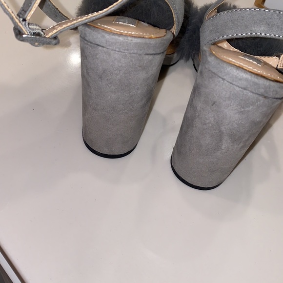 Suede heels - Picture 4 of 4